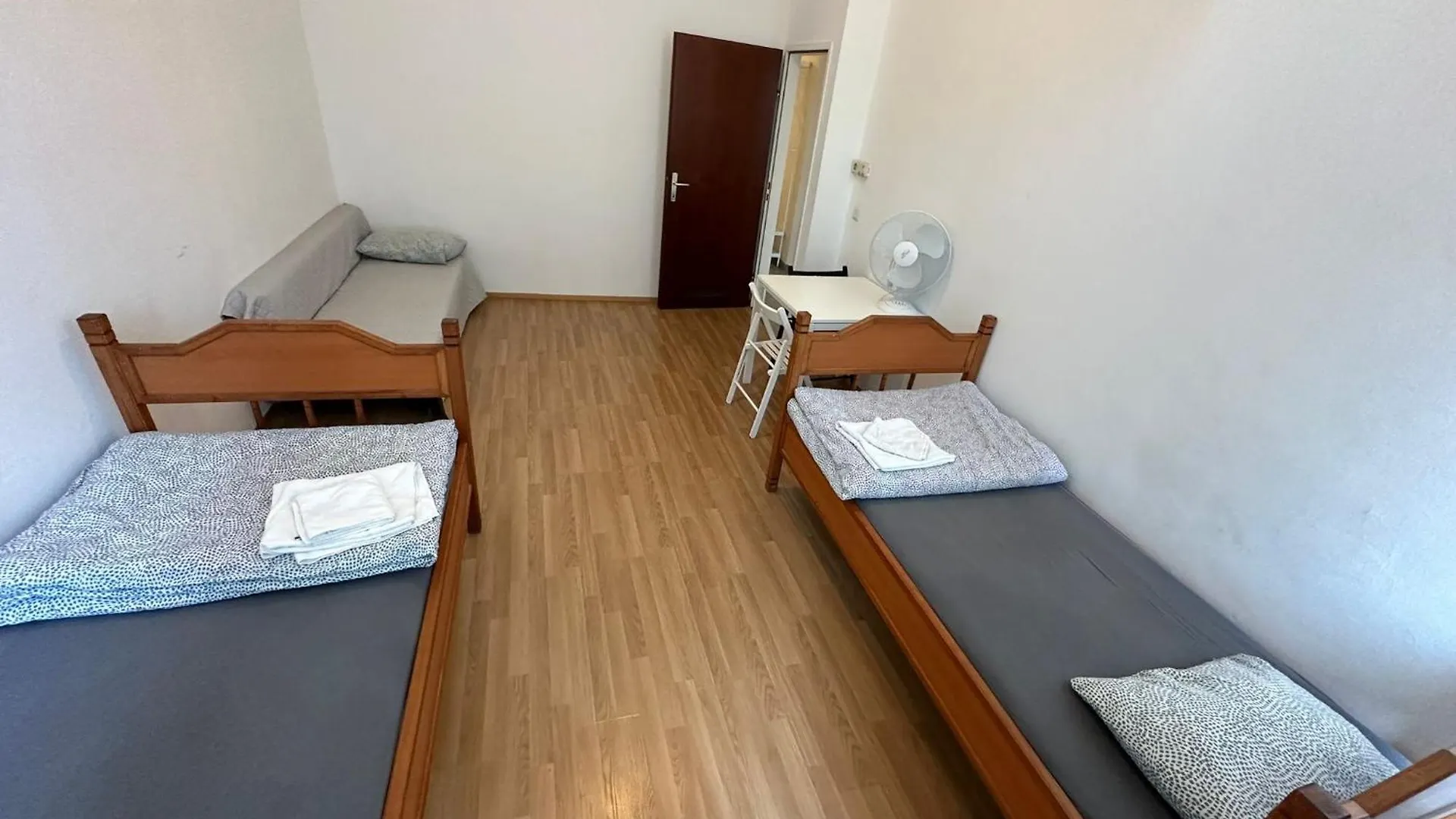 Wohnung Fuer 4 Personen In 1180 Wien 0*, Vienna